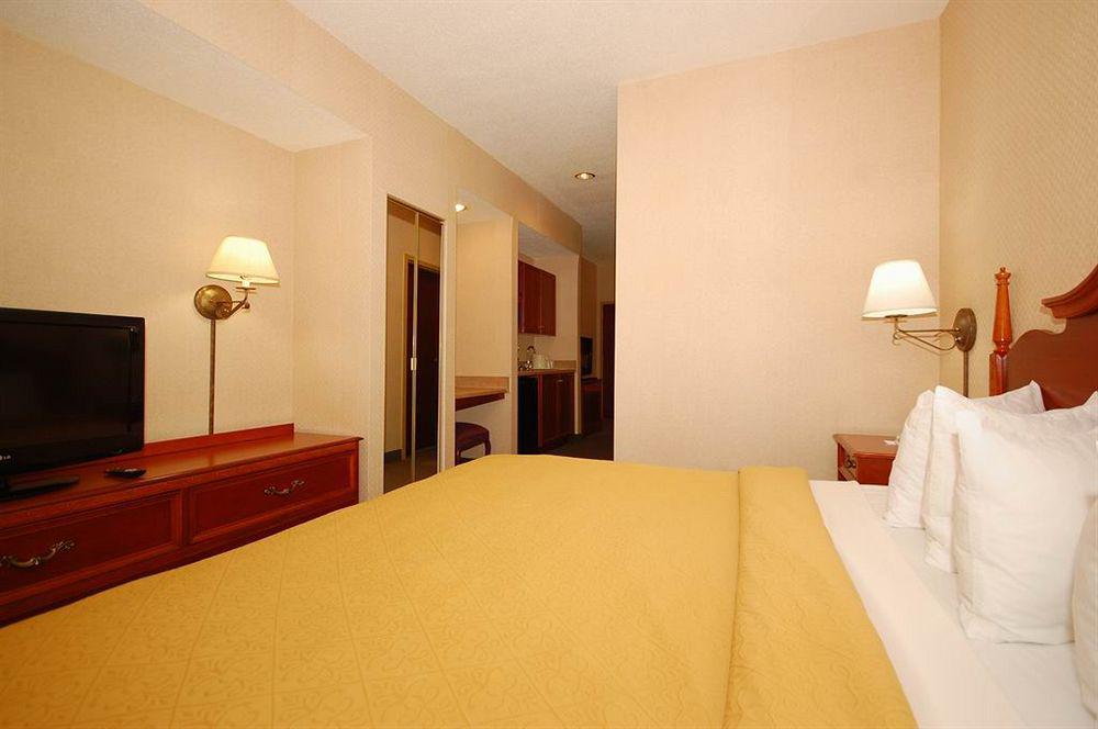 Quality Suites Pineville - Charlotte Zewnętrze zdjęcie